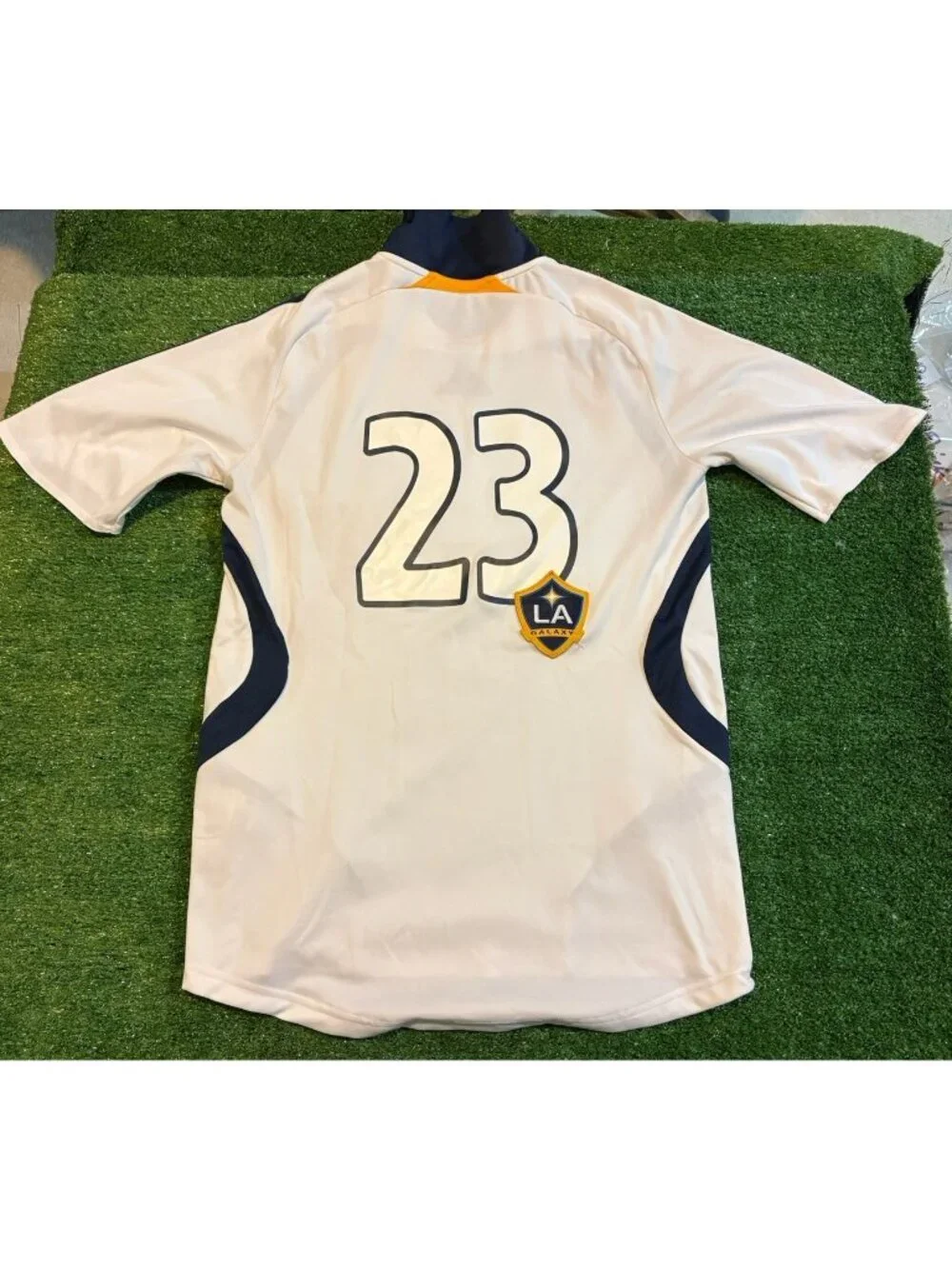 Vintage LA Galaxy jersey mens small white adidas david beckam Y2K soccer retro